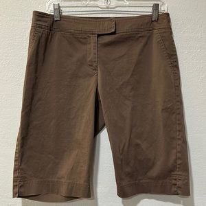 Women’s brown Bermuda shorts. Excellent condition size 10.